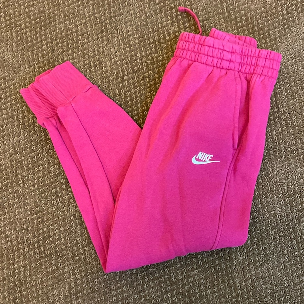 Size youth medium Nike Pink sweatpants